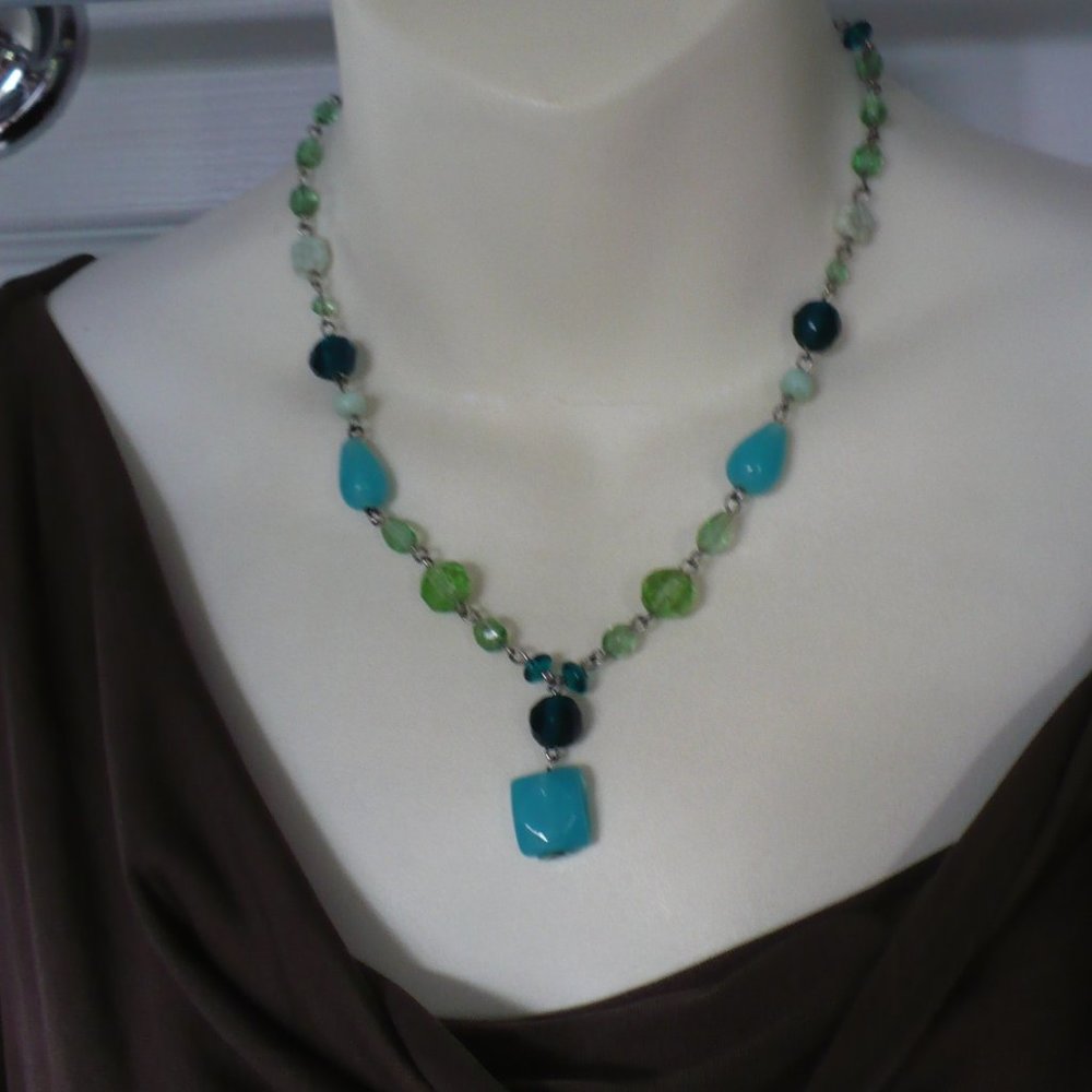 Blue Green Stone Bead Jewel Necklace